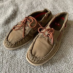 Levi's best sale boat shoes